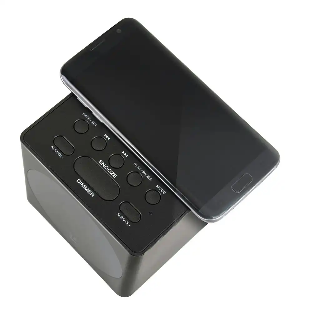 Liquid Ears 5W Dual Alarm/FM Radio Clock w/ Wireless USB Charger for Smartphones
