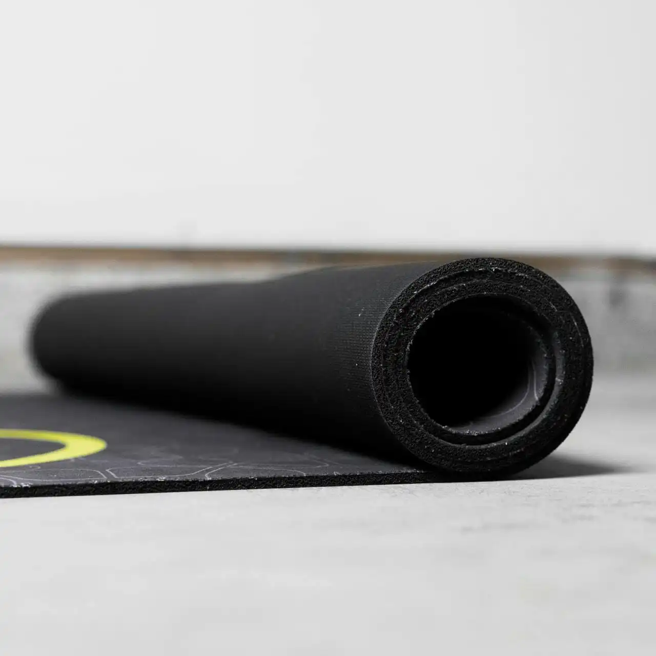 YBell 111cm Exercise Mat Workout Home Gym Fitness Yoga/HIIT Non-Slip Pad Black