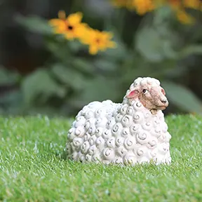 Lawn Ornaments & Sculptures