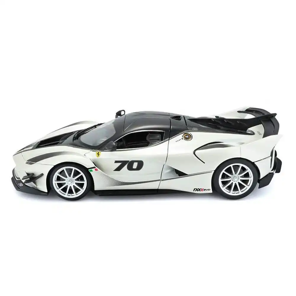 Bburago 1:18 Ferrari Race & Play FXX K EVO #70 Diecast Car Vehicle Toy 3y+ White