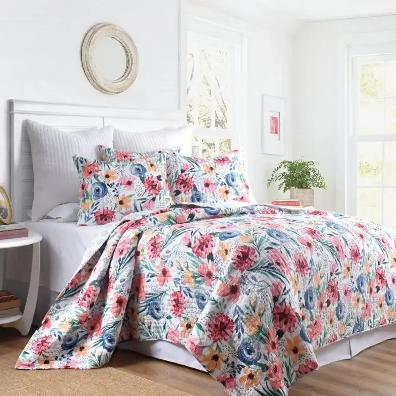 Classic Quilts Blossom Coverlet Set