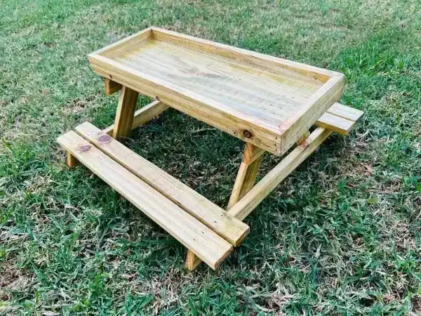 Chick-Nic Table Chook Feeder