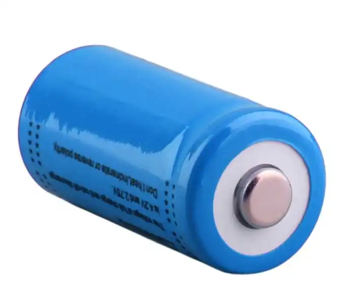2 Batteriess CR123 CR123A battery rechargeable