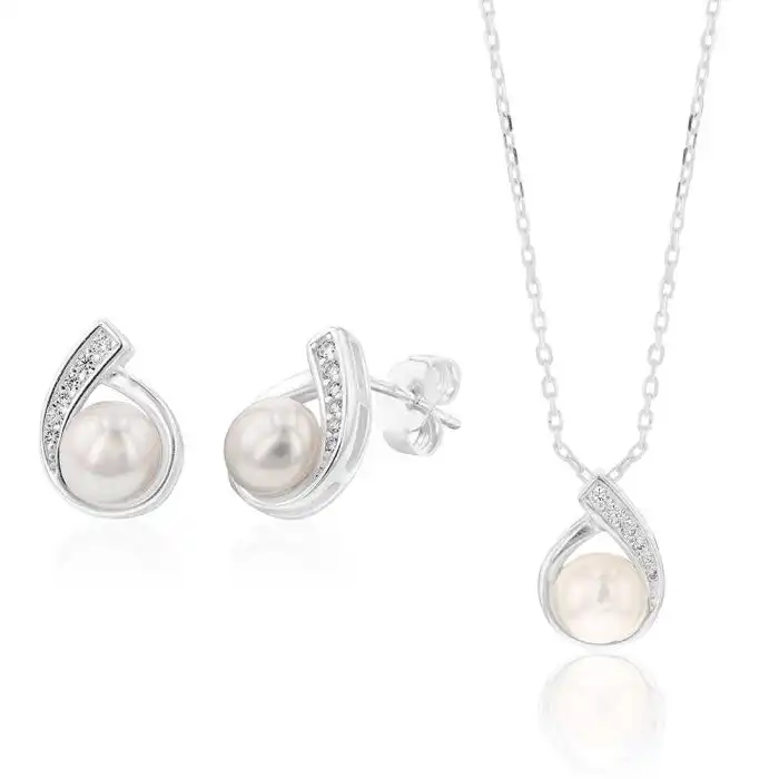 Sterling Silver Boxed Freshwater Pearl and Zirconia Set on Chain