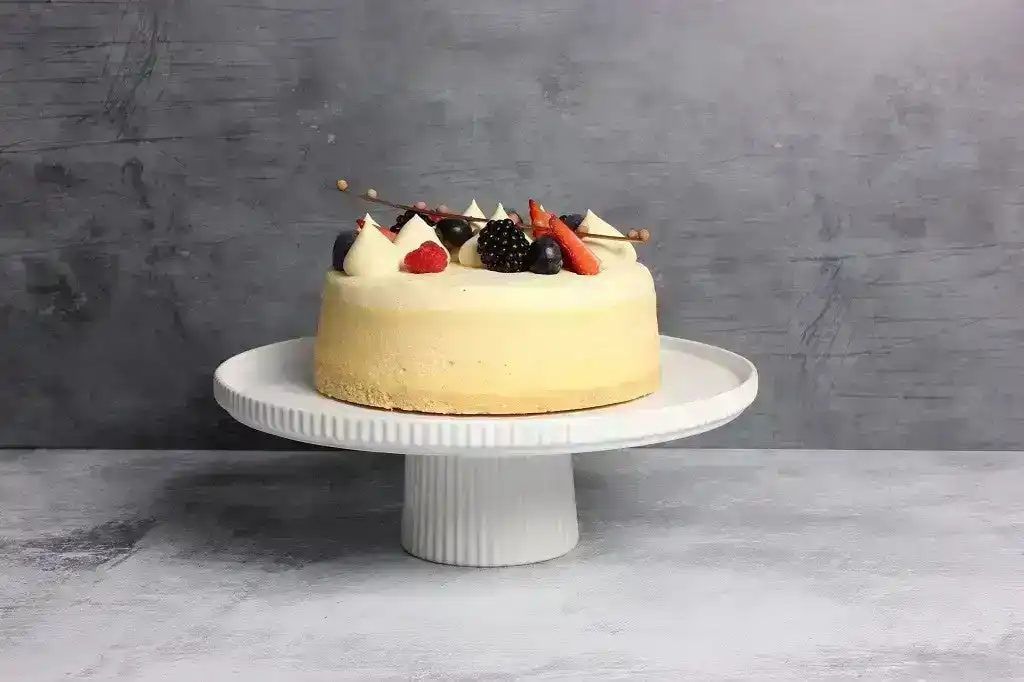 Gabel & Teller Matte White Ceramic Footed Cake Stand - Size: 28 x 10cm