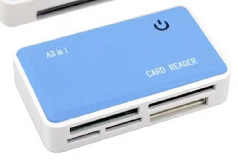 Astrotek All In 1 Portable Card Reader USB 2.0 Hub/Dock f/Memory Card/SD/Mini SD