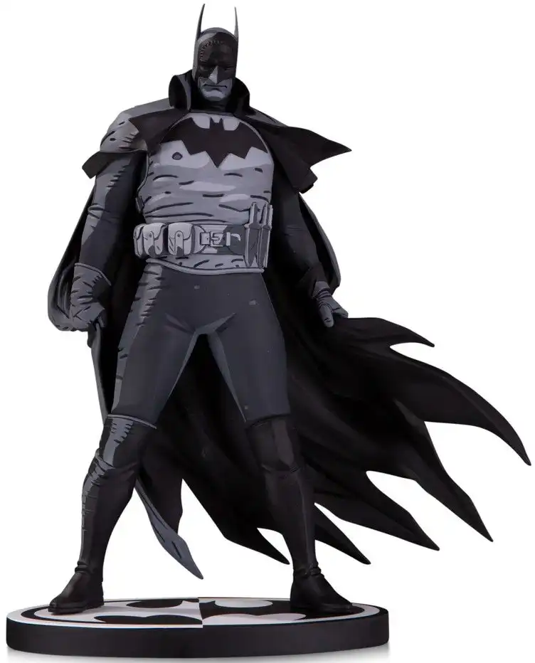 McFarlane Batman Black & White: Batman by Mike Mignola(Gotham by Gaslight) 1:10 Resin Statue