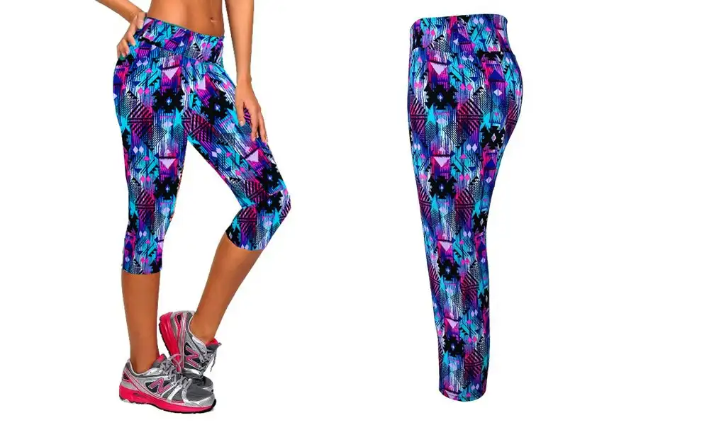 Women's Print Capri Sport Leggings - Pink Shapes